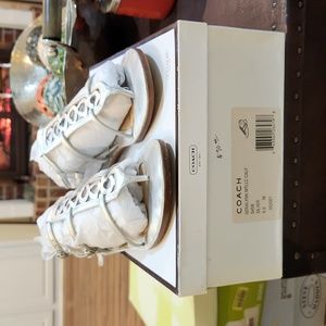 Coach Geralynn Silver Leather Strappy Sandals Size 6.0